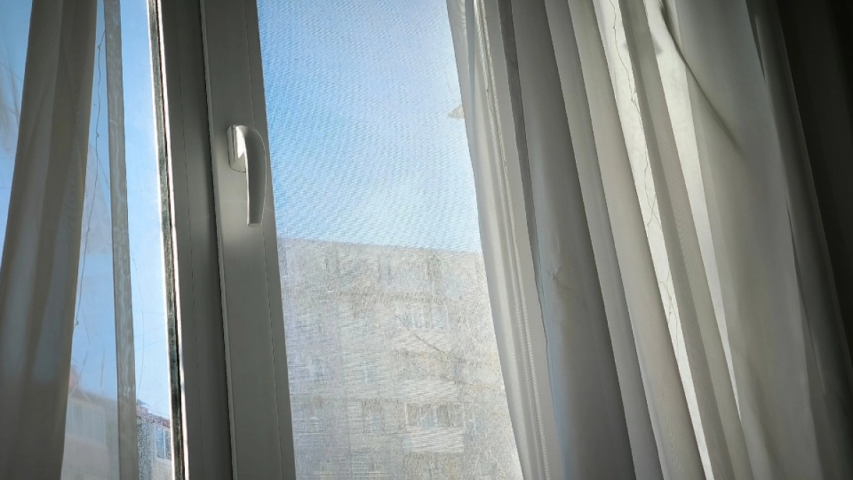 Ламинат — в сторону, а пластик — колхоз: дизайнеры выделили три «вечных» материала для откосов — простоят и 30 лет