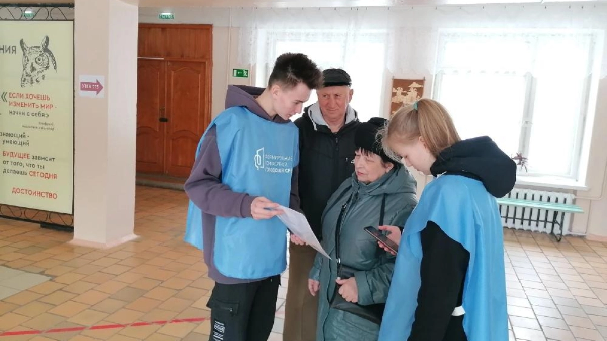Волонтеры из Александрова помогают соседям голосовать за объекты благоустройства 