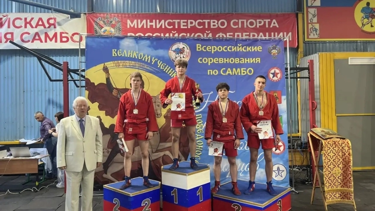 Владимирские самбисты привезли две награды с всероссийского турнира