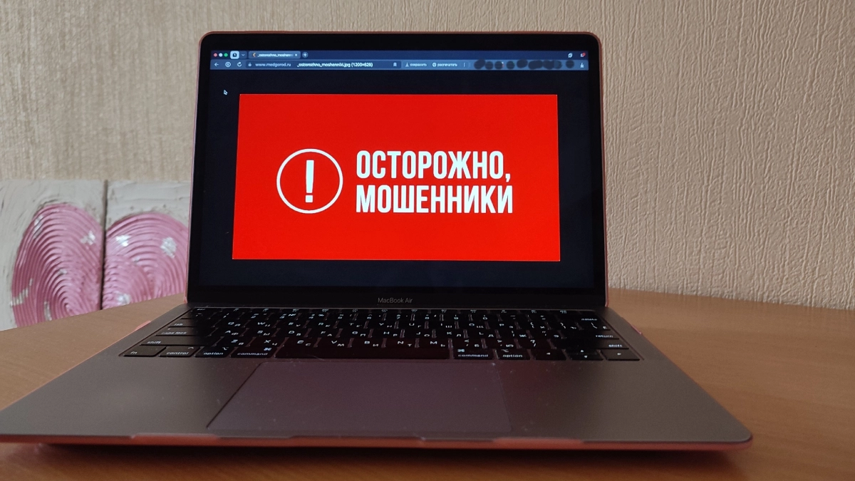 18-летний владимирец по указке мошенников вскрыл болгаркой чужой сейф и похитил 890 тысяч рублей