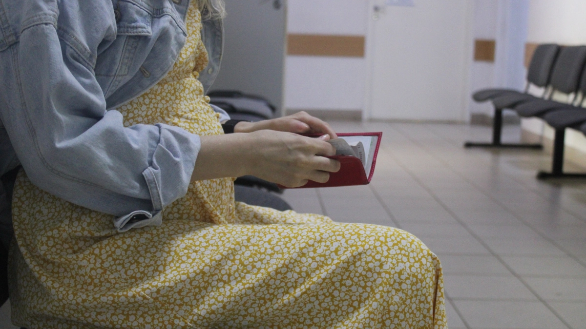 Более двух тысяч работающих мам получили пособие по беременности и родам во Владимирской области 